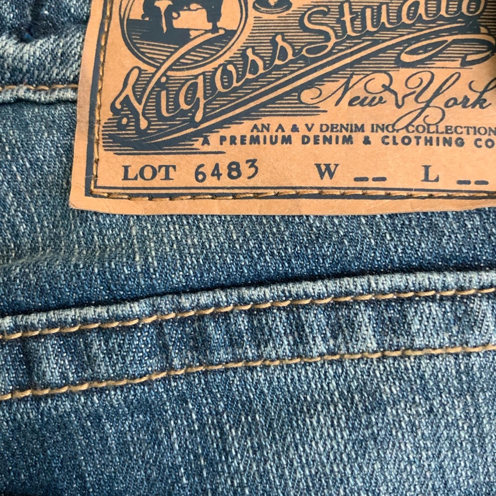 Jeans - Picture 2 of 4
